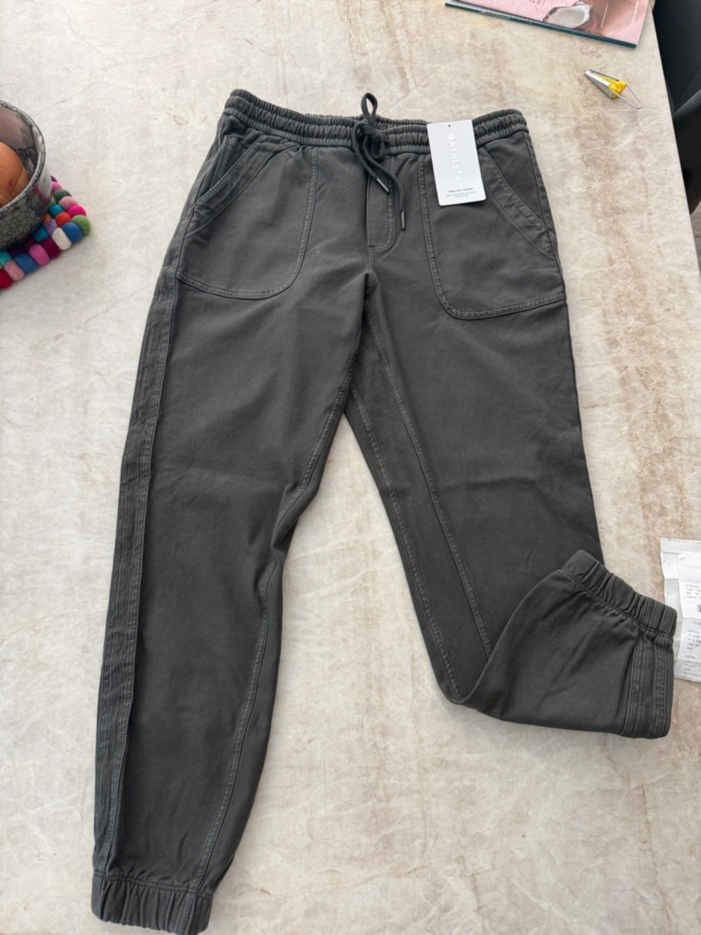 Athleta Farralon Jogger 6 Olive - Picture 2 of 10
